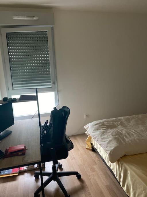 Grand Appartement Entier Situe A Aulnay-Sous-Bois Eksteriør billede